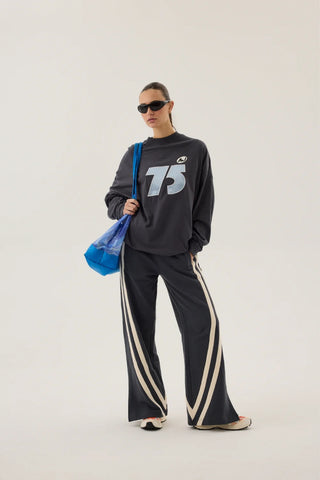 Races Trackpant- Washed Black